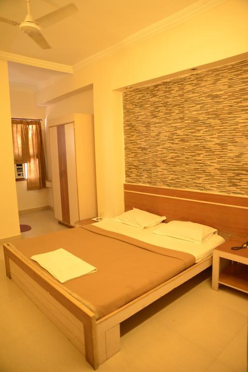 Hotel Sri Sai Krupa Hyderabad Habitación foto