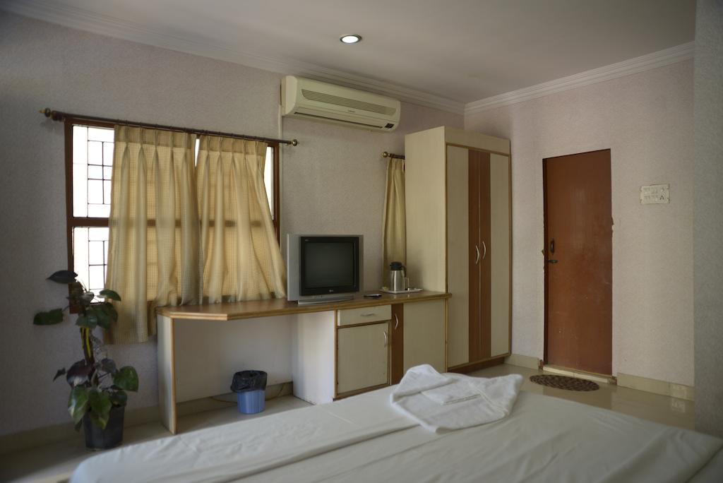 Hotel Sri Sai Krupa Hyderabad Habitación foto