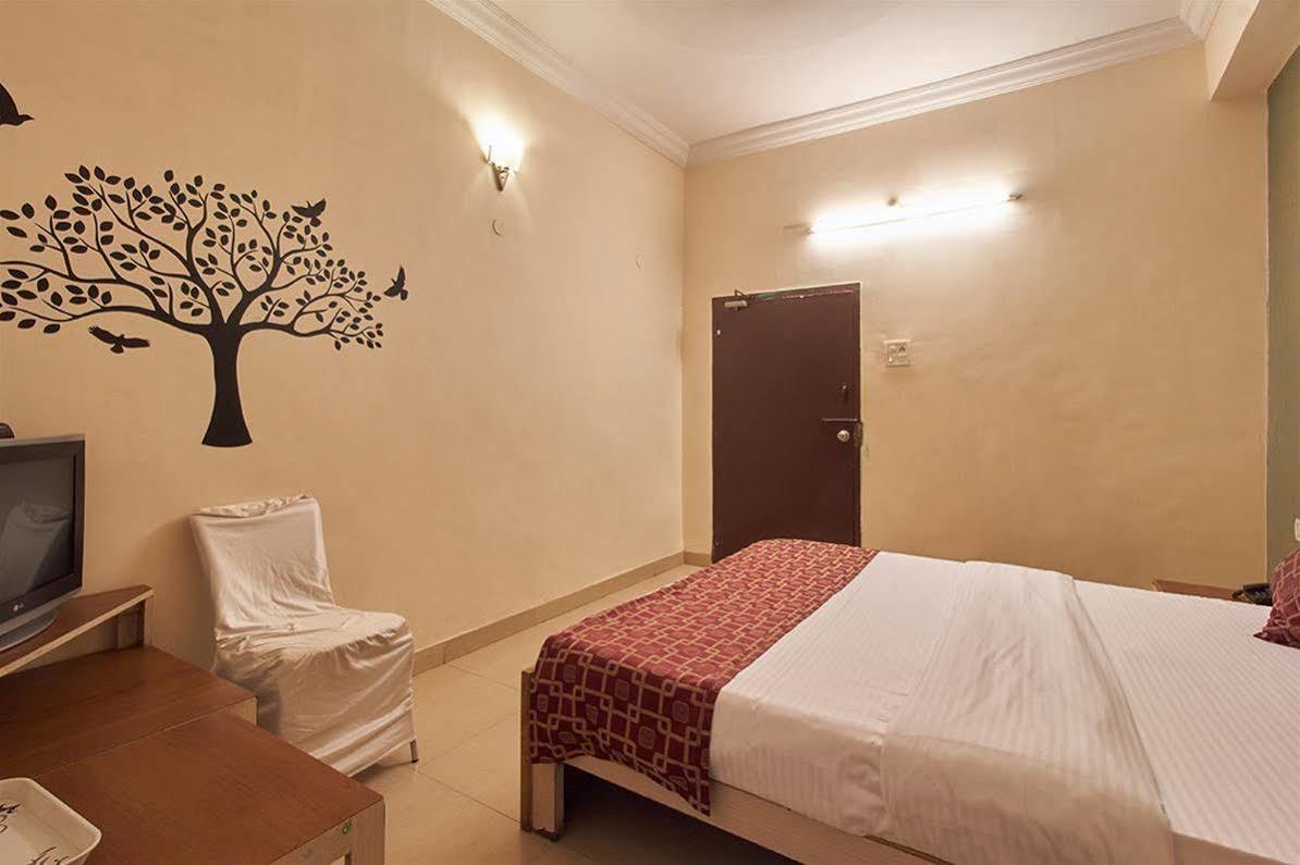 Hotel Sri Sai Krupa Hyderabad Exterior foto
