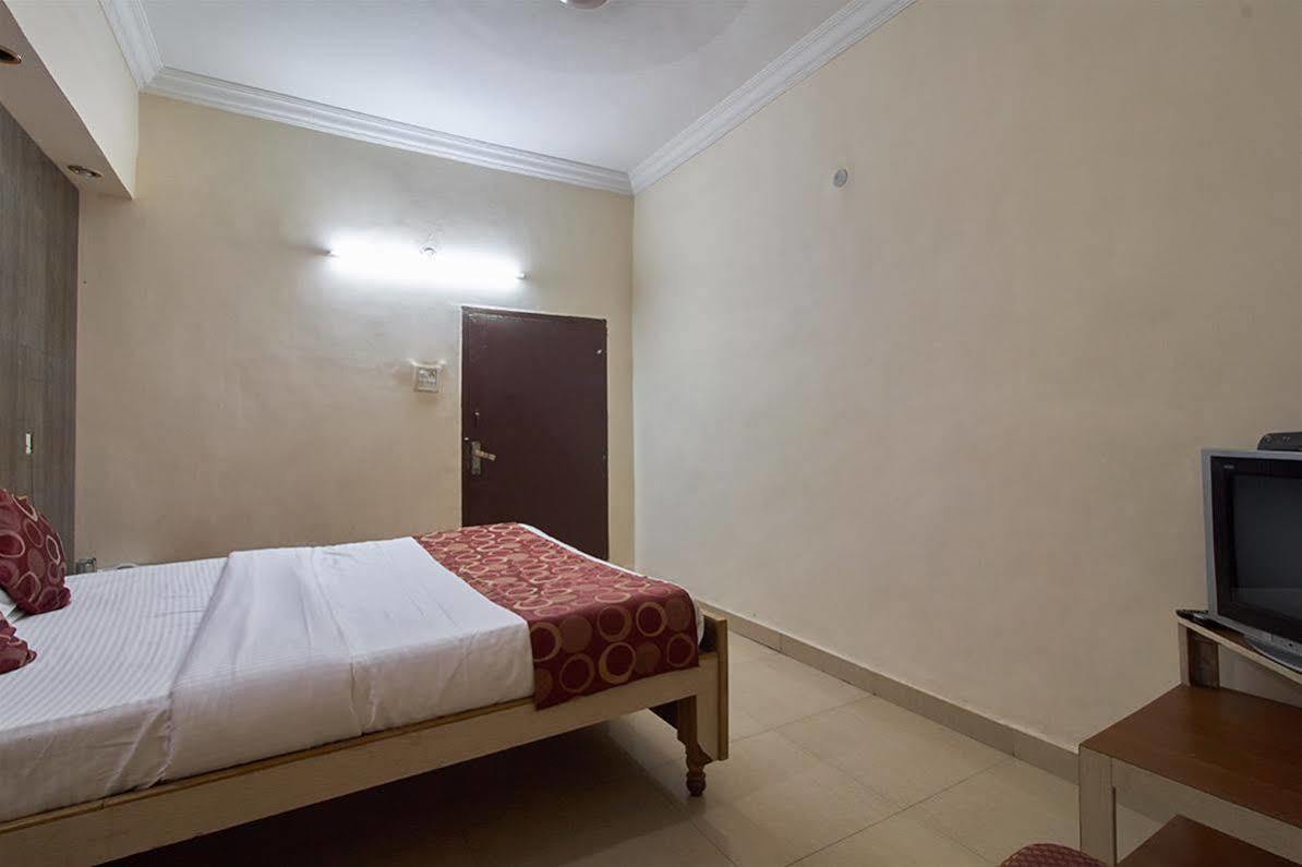 Hotel Sri Sai Krupa Hyderabad Exterior foto