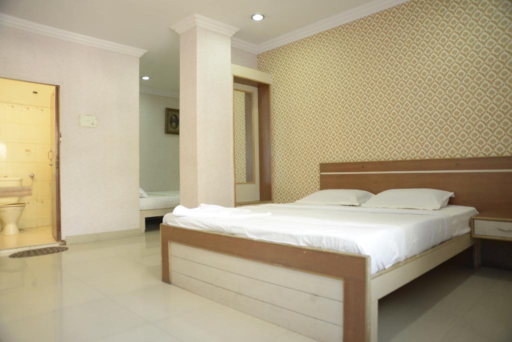 Hotel Sri Sai Krupa Hyderabad Habitación foto